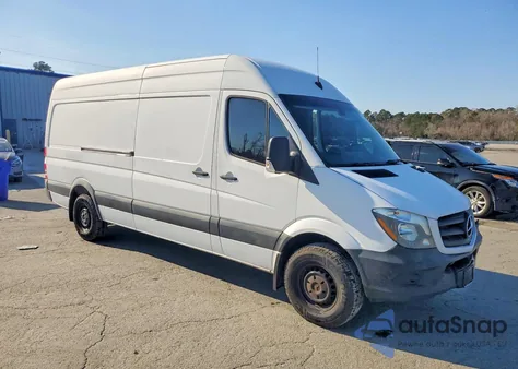 2017 Mercedes-Benz Sprinter 2500 z USA, uszkodzony, nr VIN WD3PE8CD8HP377153